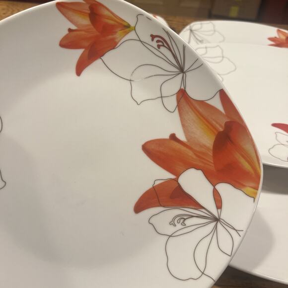 SET OF 7 Tabletops Gallery LILY Square Dinner Plates 10” Red Flower Minimalst EX - Picture 3 of 12